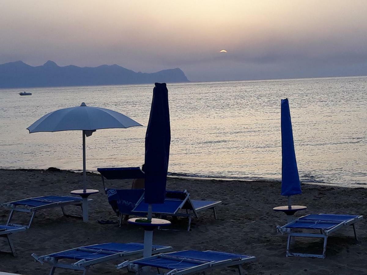 Sapori Di Mare Appartement Trappeto  Buitenkant foto